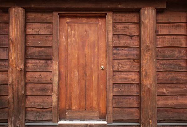 Log Cabin Siding Installation in Sioux City